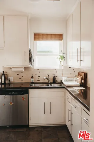 3016 Oakhurst Avenue, Los Angeles, California 90034