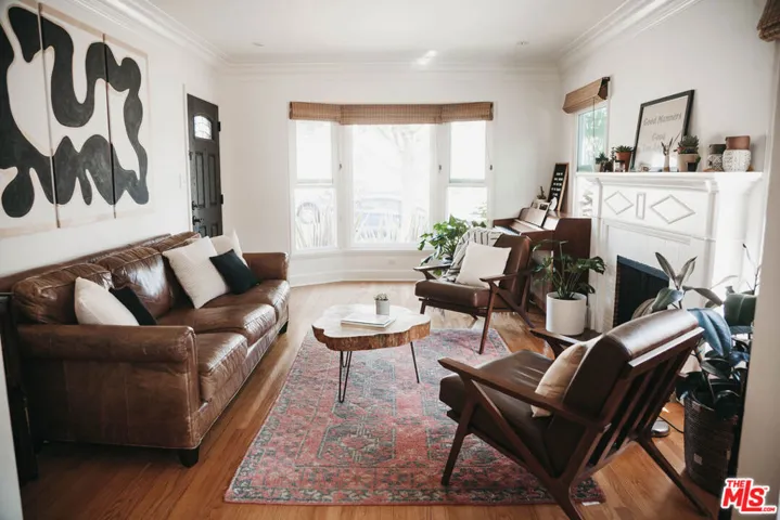 3016 Oakhurst Avenue, Los Angeles, California 90034