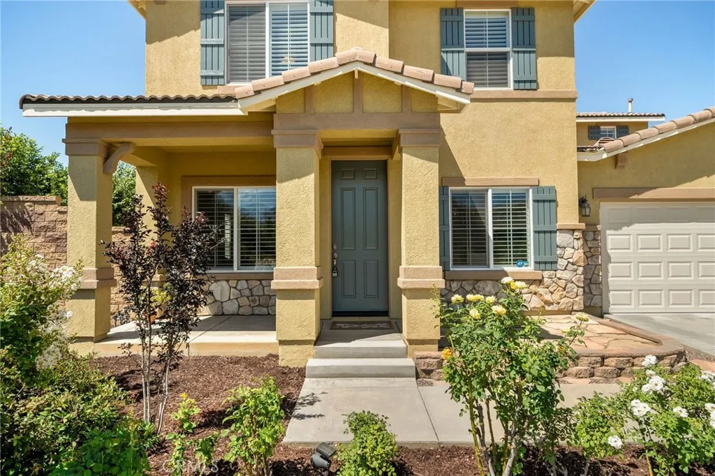 31801 Oak Wood Circle, Yucaipa, California 92399 — photo 5