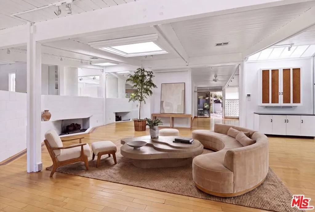 Living Room Digitally Staged