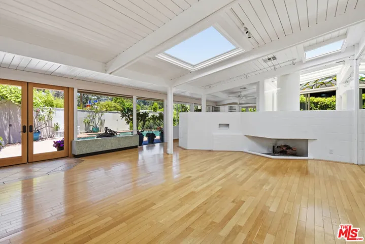 738 Hanley Avenue, Los Angeles, California 90049