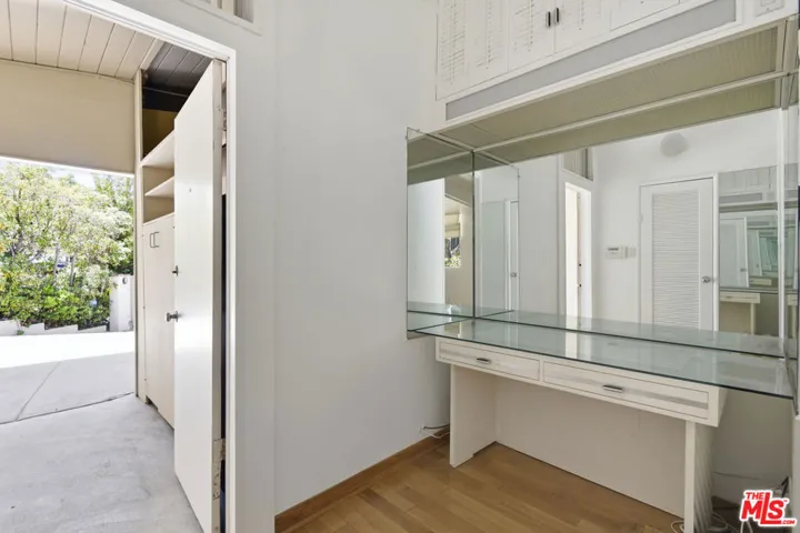 738 Hanley Avenue, Los Angeles, California 90049