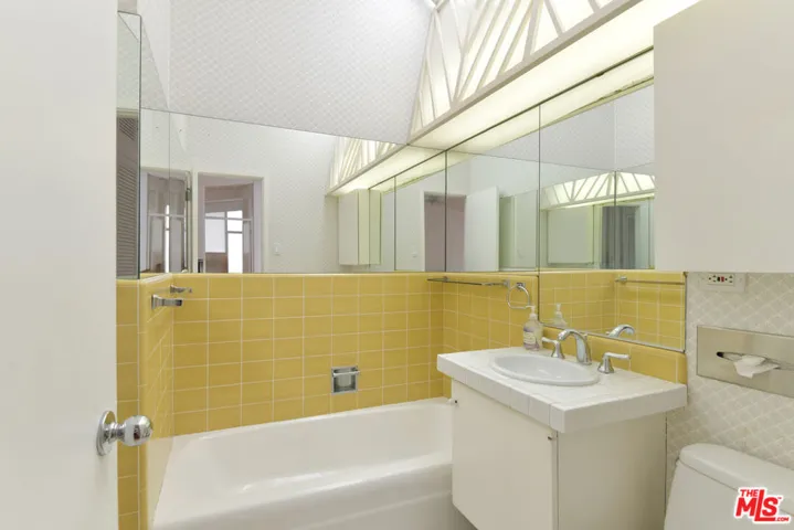 738 Hanley Avenue, Los Angeles, California 90049