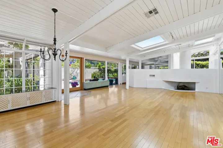 738 Hanley Avenue, Los Angeles, California 90049