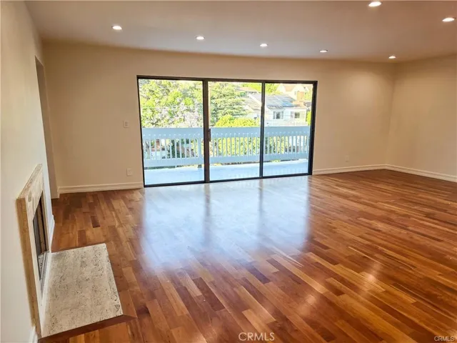 1310 Roxbury Drive 302, Los Angeles, California 90035