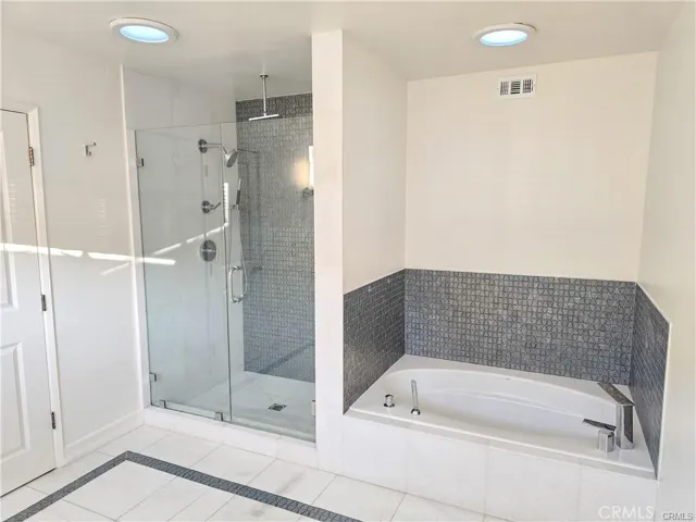 1310 Roxbury Drive 302, Los Angeles, California 90035