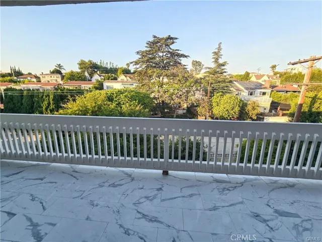 1310 Roxbury Drive 302, Los Angeles, California 90035