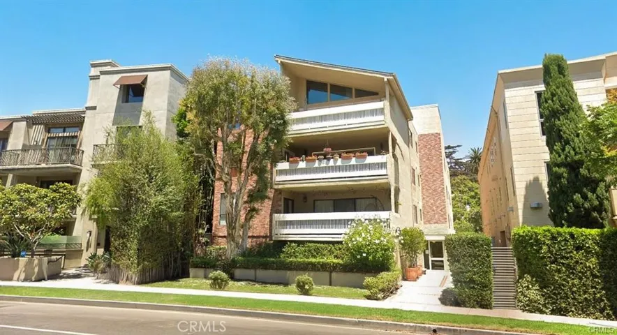 1310 Roxbury Drive 302, Los Angeles, California 90035