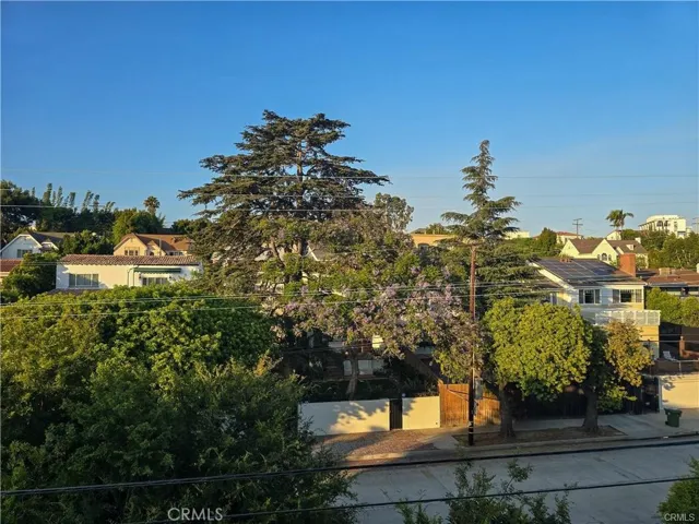 1310 Roxbury Drive 302, Los Angeles, California 90035