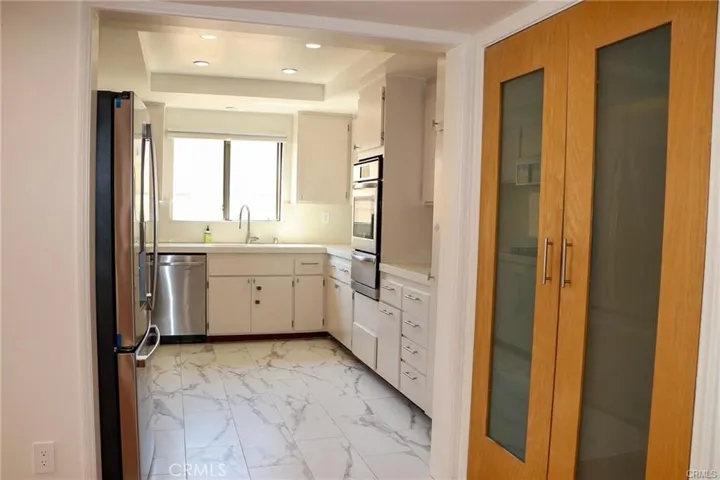 1310 Roxbury Drive 302, Los Angeles, California 90035