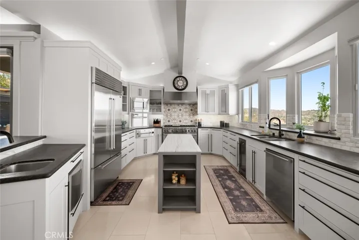 850 Bassi Dr., San Luis Obispo, California 93405