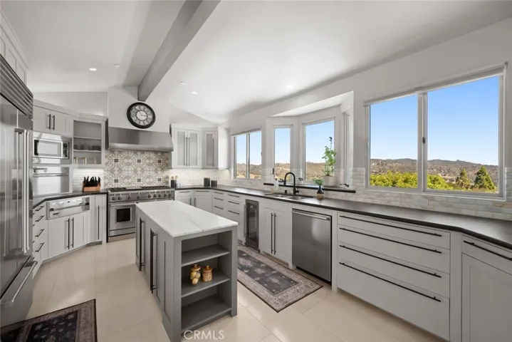 850 Bassi Dr., San Luis Obispo, California 93405