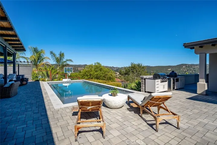 850 Bassi Dr., San Luis Obispo, California 93405