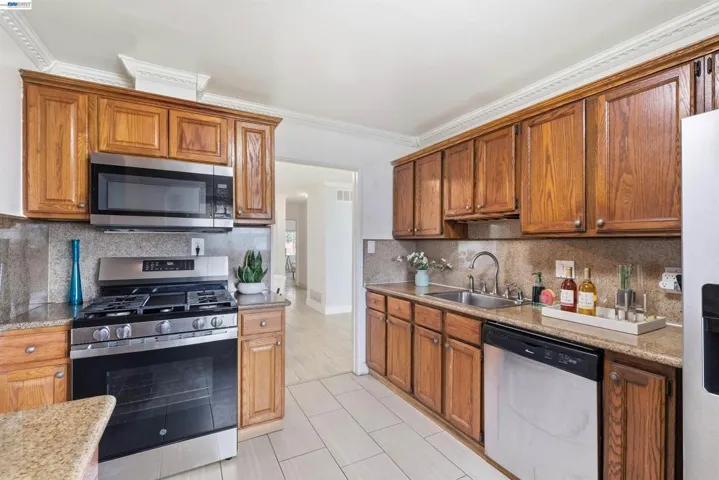 518 Shirley Ave, San Lorenzo, California 94541