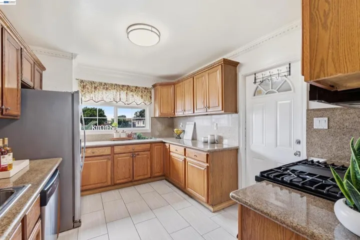 518 Shirley Ave, San Lorenzo, California 94541