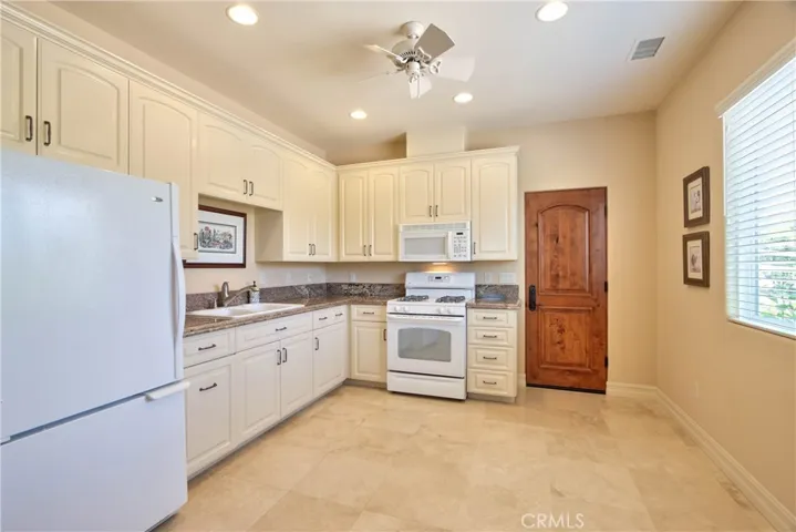 38385 Rock Creek, Temecula, California 92592
