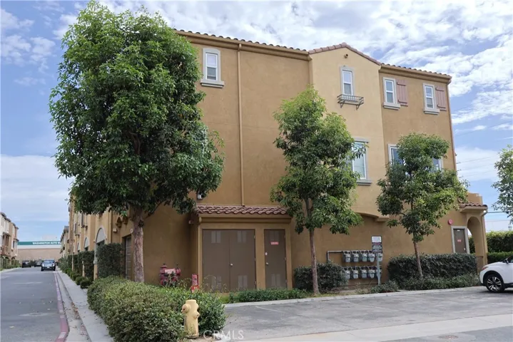 22919 Mariposa Avenue 810, Torrance, California 90502