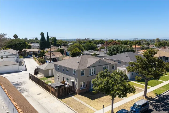 4445 Atlantic Avenue, Long Beach, California 90807
