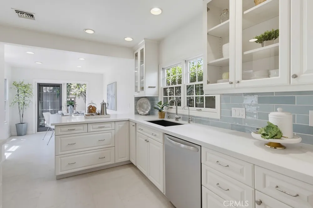 Kitchen to outside area