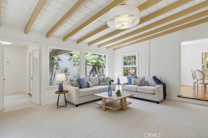 Light, bright and gorgeous high ceilings