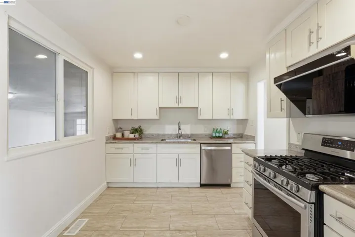 14895 Washington Ave, San Leandro, California 94578-4225