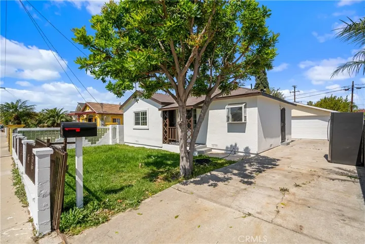 2521 W Stanford, Santa Ana, California 92704