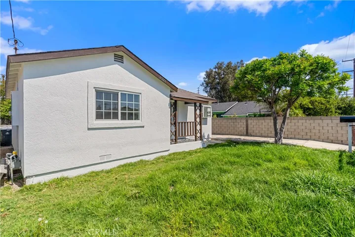 2521 W Stanford, Santa Ana, California 92704