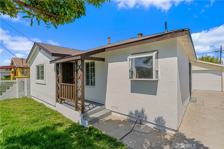 2521 W Stanford, Santa Ana, California 92704