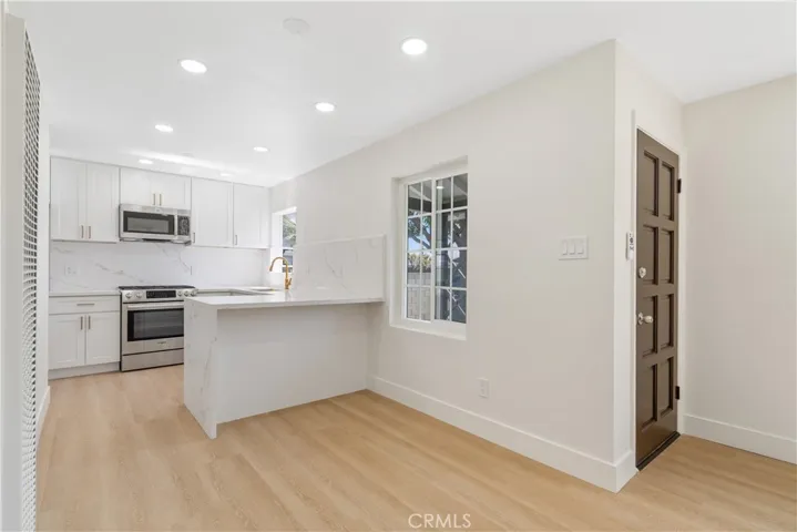 2521 W Stanford, Santa Ana, California 92704