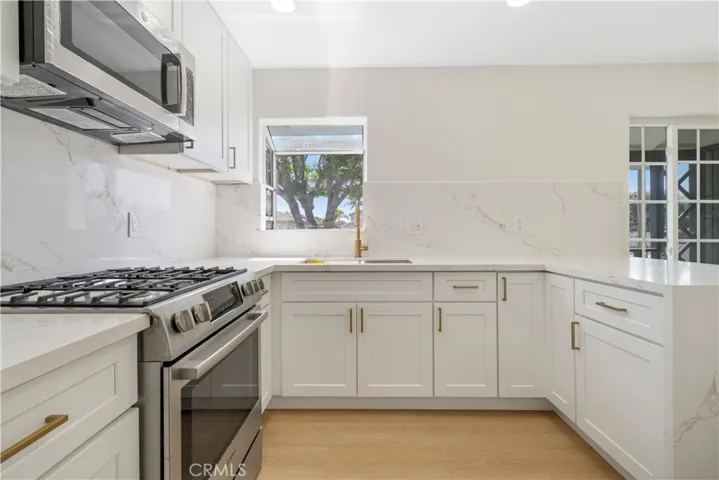 2521 W Stanford, Santa Ana, California 92704