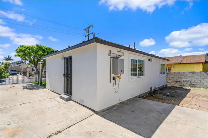 2521 W Stanford, Santa Ana, California 92704