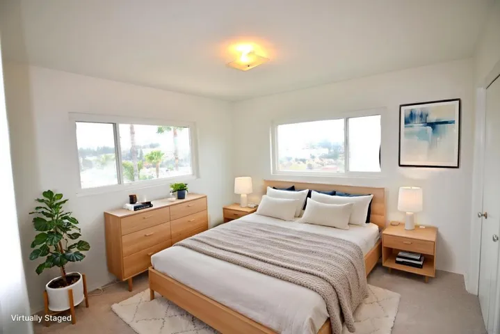 https://zimg.paragon.ice.com/ParagonImages/Property/PA/SDMLS/-530887/34/120/90/9cf335df3d359cb08cf1819e77c6d2ca/3/fd5c6d27e745f10b6bba00f5df8a0434/-530887-d013e3c0-5c98-4d1a-8b9f-677649030d16.JPG