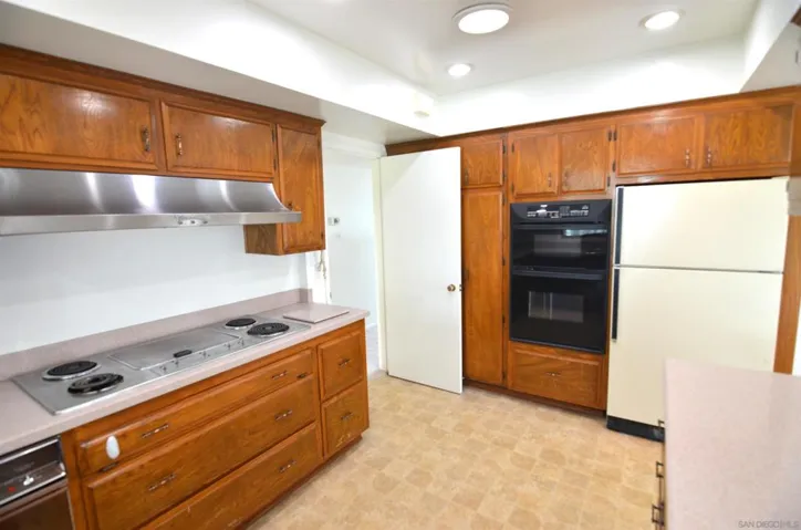 6137 Arno Dr., San Diego, California 92120