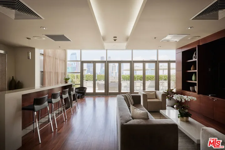 1155 S Grand Avenue 1307, Los Angeles, California 90015