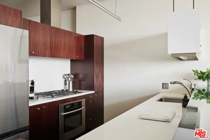 1155 S Grand Avenue 1307, Los Angeles, California 90015