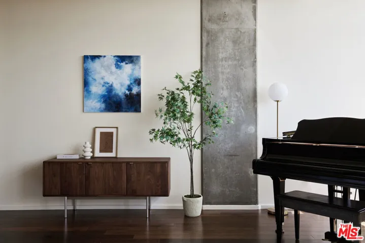 1155 S Grand Avenue 1307, Los Angeles, California 90015