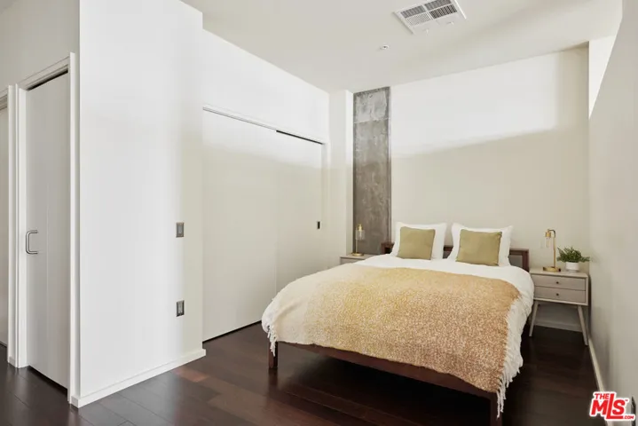 1155 S Grand Avenue 1307, Los Angeles, California 90015