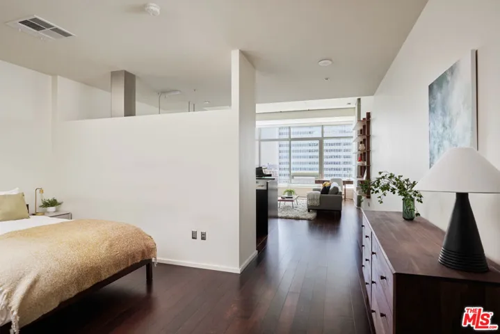 1155 S Grand Avenue 1307, Los Angeles, California 90015