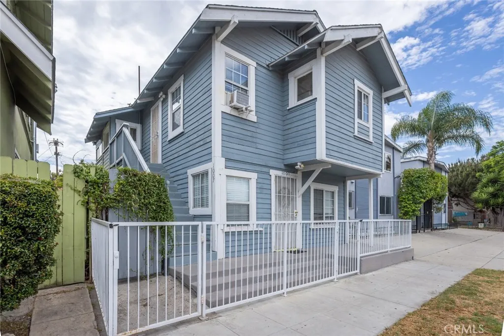 1007 Lewis Ave