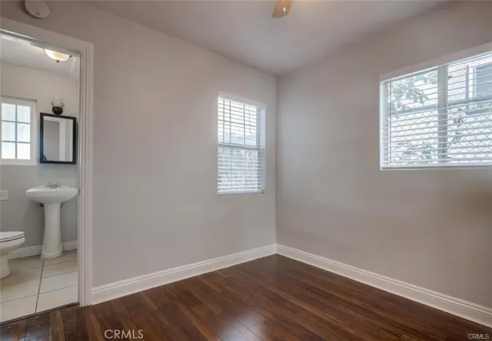 1009