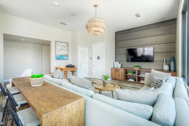 355 N Cleveland Street 307, Oceanside, California 92054