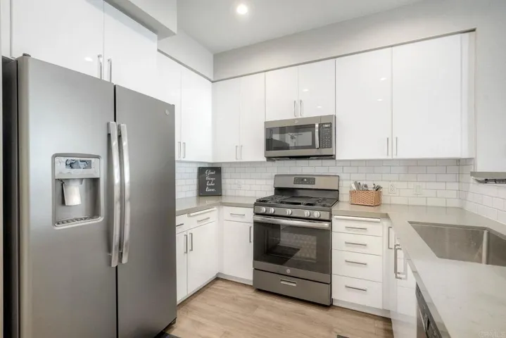 355 N Cleveland Street 307, Oceanside, California 92054