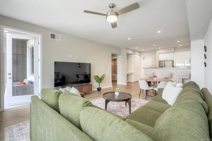 355 N Cleveland Street 307, Oceanside, California 92054