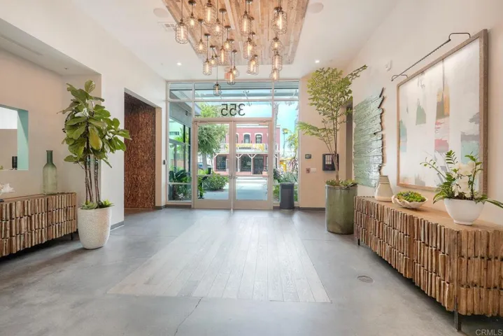 355 N Cleveland Street 307, Oceanside, California 92054