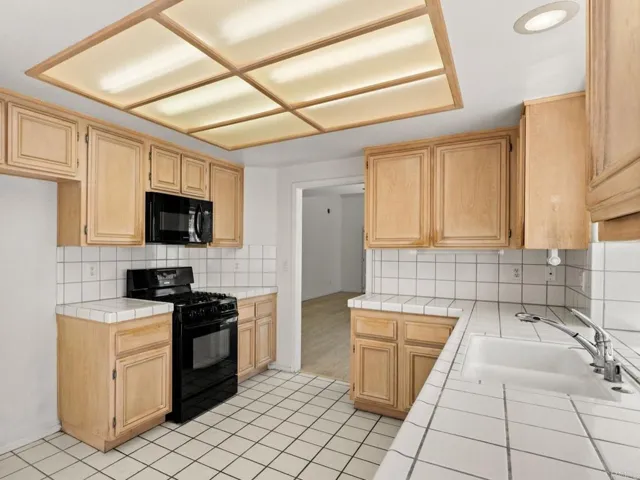4938 Kalamis Way, Oceanside, California 92056