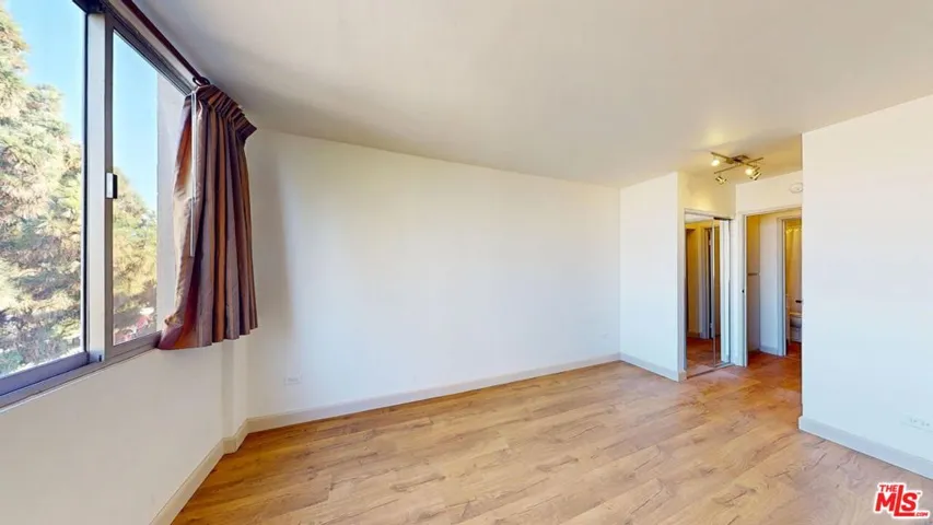 421 S La Fayette Park Place 730, Los Angeles, California 90057
