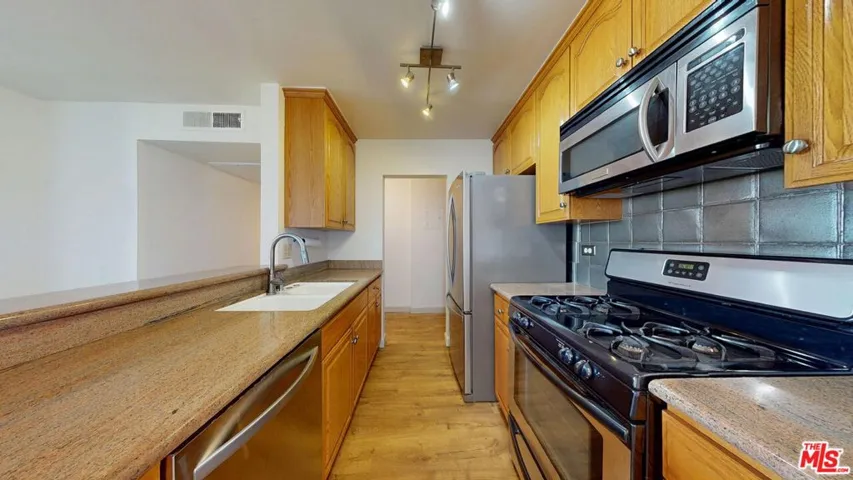 421 S La Fayette Park Place 730, Los Angeles, California 90057