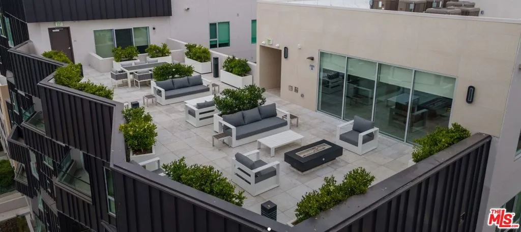 750 S Kingsley Drive 205, Los Angeles, California 90005