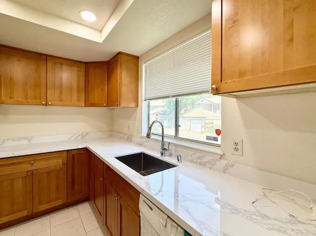 522 Lancaster Lane, Bay Point, California 94565