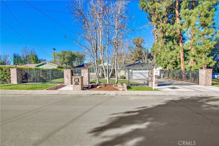 5923 Jumilla Avenue, Woodland Hills, California 91367
